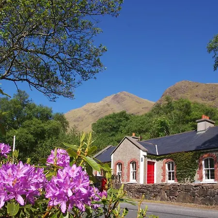 Delphi فندق لينوان