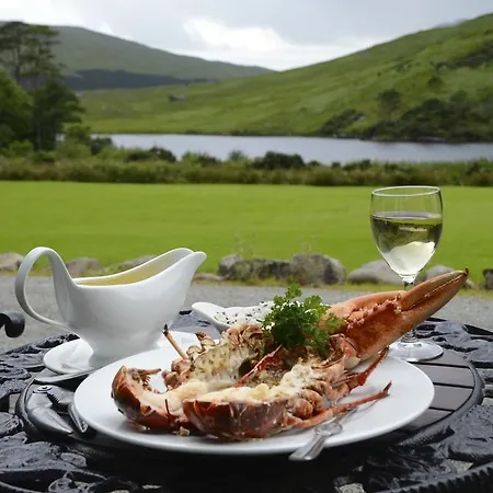 Delphi فندق لينوان