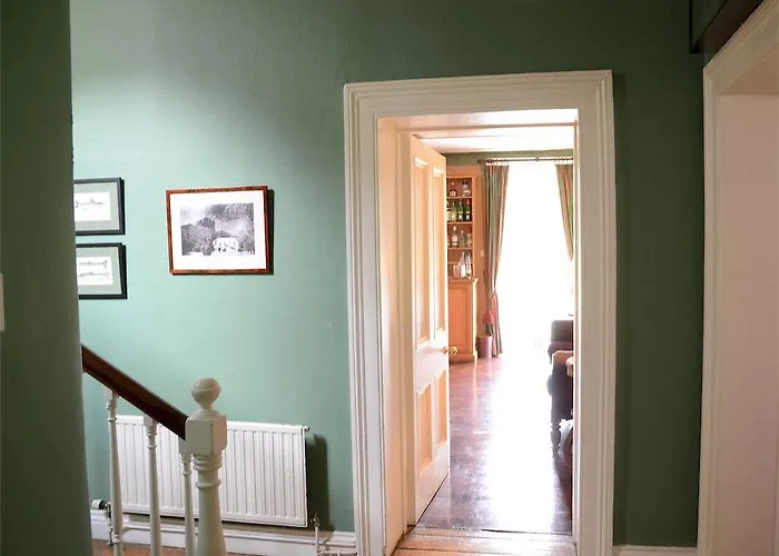 Delphi Отель Линон